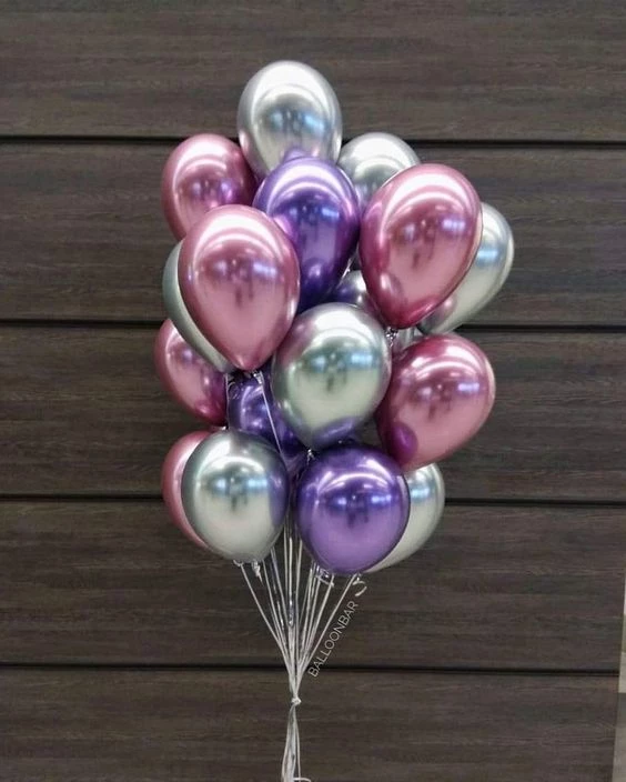 Облако из 15 разноцветных шаров хром